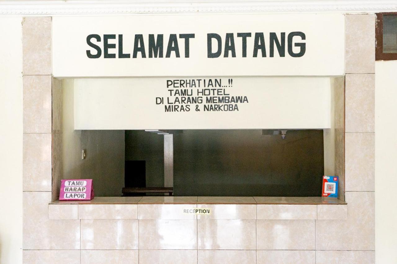 Hotel Reddoorz Near Sentani Airport Jayapura Extérieur photo